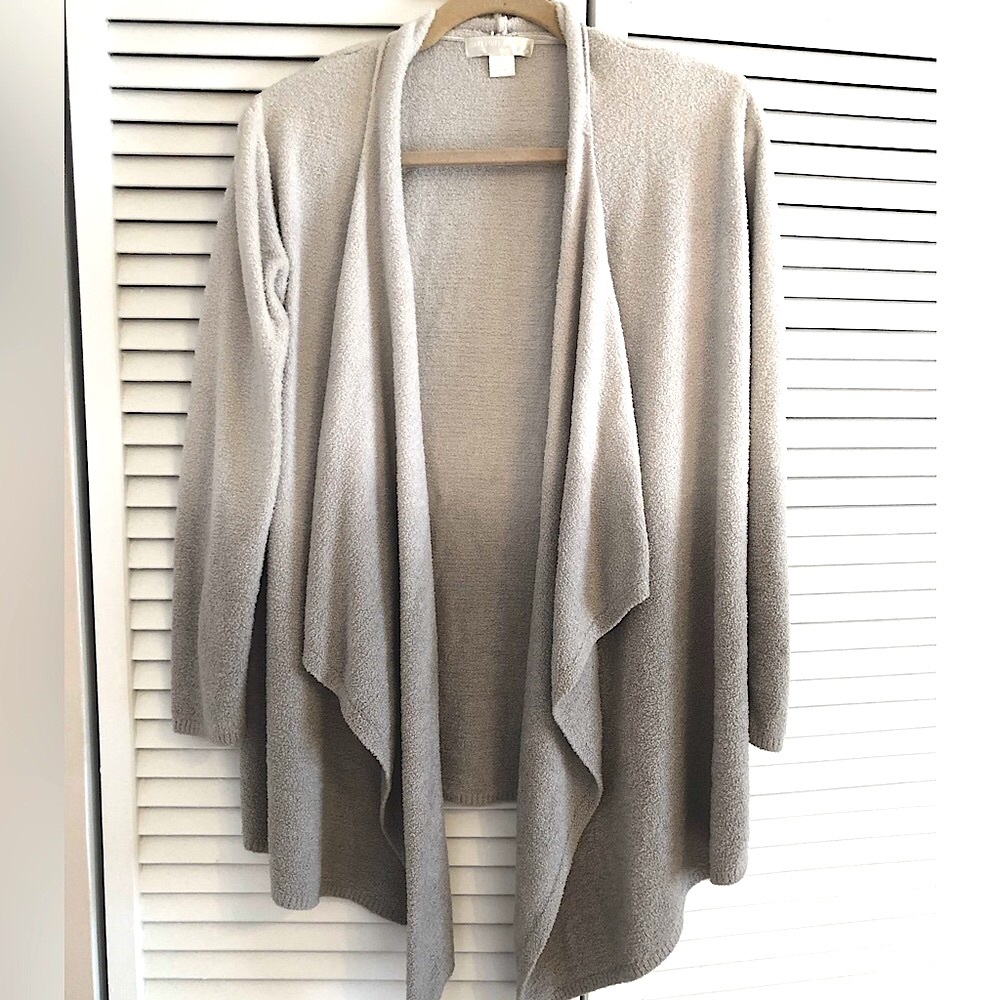 **LIKE NEW** Barefoot Dreams Cozy Grey Gradient Sweater